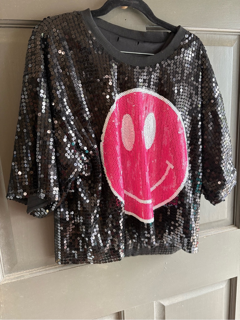 Source Unknown Black Sequin Crop Top with Pink Smiley